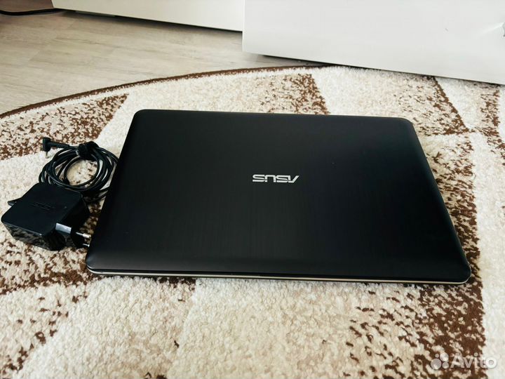 Свежий asus для работы/учебы SSD