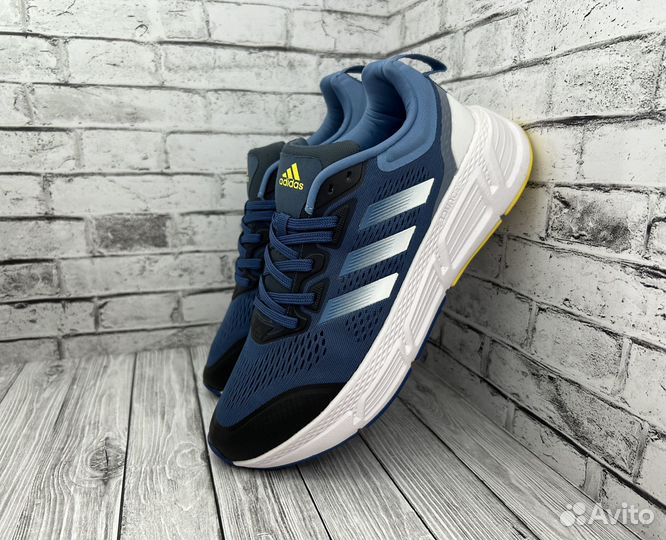 Кроссовки мужские adidas Questar