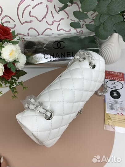 Сумка chanel белая