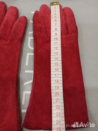 Перчатки женские из натуральной замши