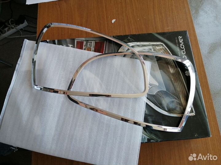 Окантовка передних фар 037087 