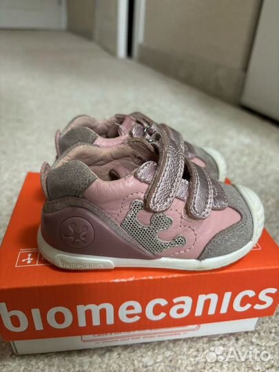 Кроссовки biomecanics 21