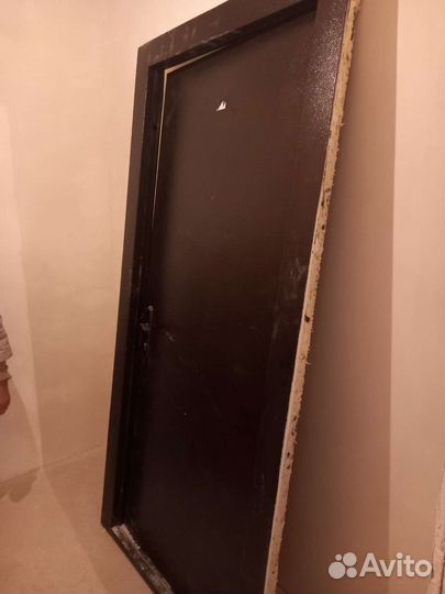 Дверь входная металлическая