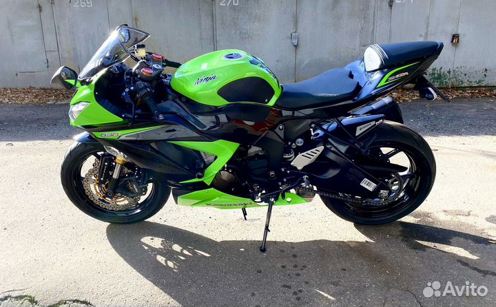 Kawasaki zx6r спортбайк