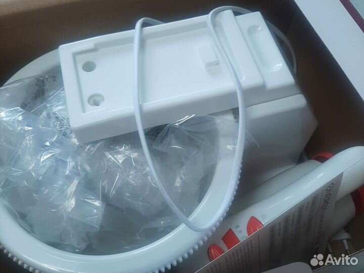 Миксер с чашей новый