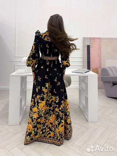 Потрясающее цветочное платье Zimmermann