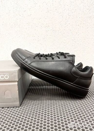 Кроссовки Ecco современные