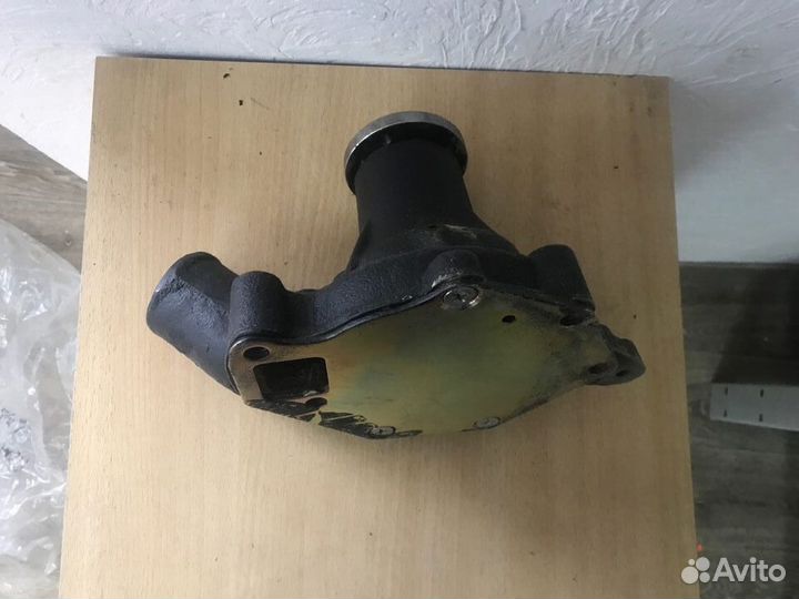 Помпа водяная системы охлаждени 6BD1 1-13610-428-1