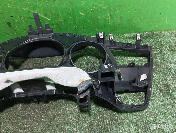 Рамка панели приборов Citroen C5 2009