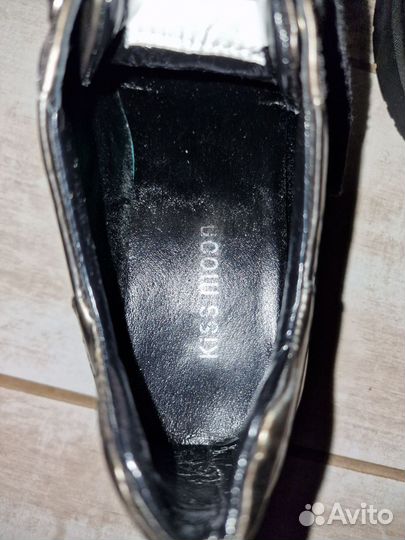 Полуботинки Kiss Moon женские