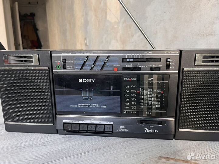 Магнитофон Sony CFS-300