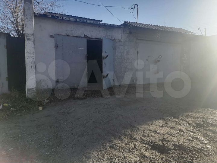 Гараж, > 30 м²