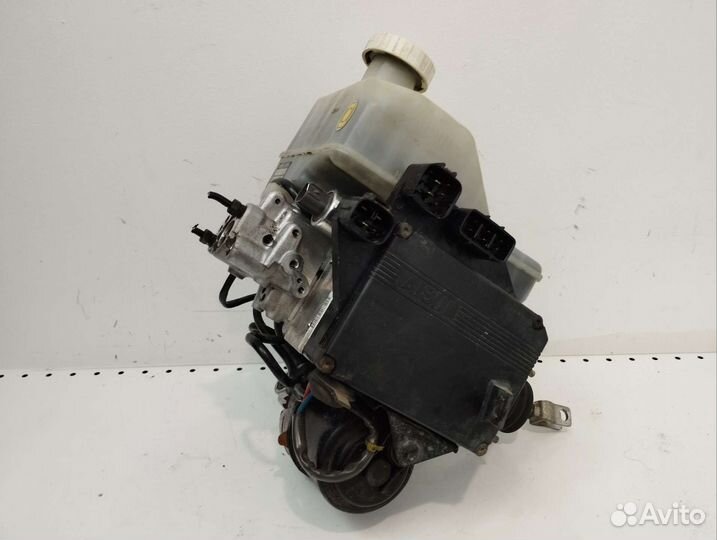 Главный тормозной цилиндр Паджеро 4