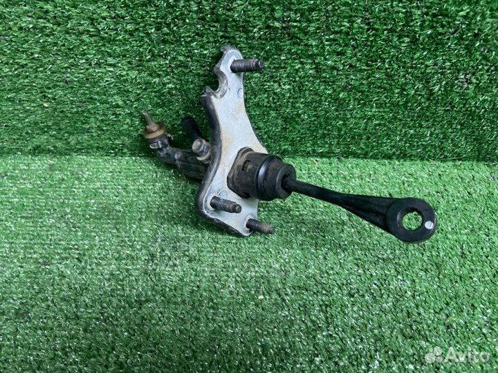 Главный цилиндр сцепления Hyundai Solaris