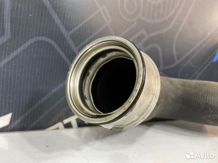 Патрубок интеркулера Volkswagen Passat Variant B6