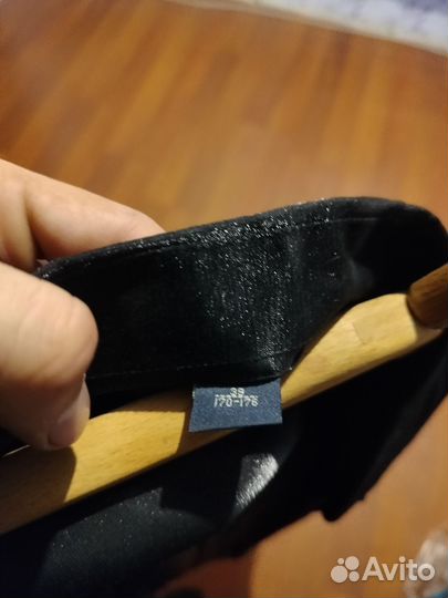 Продаю новый костюм