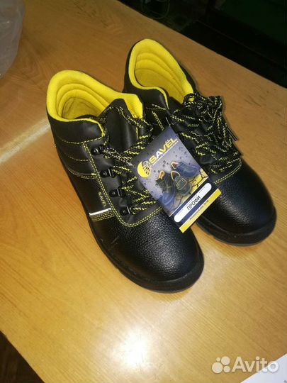 Рабочая обувь 44