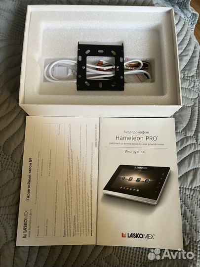 Видеодомофон Hameleon pro E -260