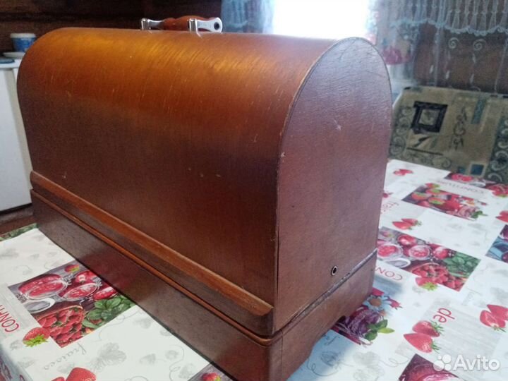 Швейная машинка ручная СССР