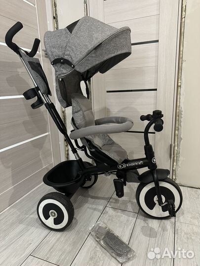 Трехколесный велосипед с родительской ручкой