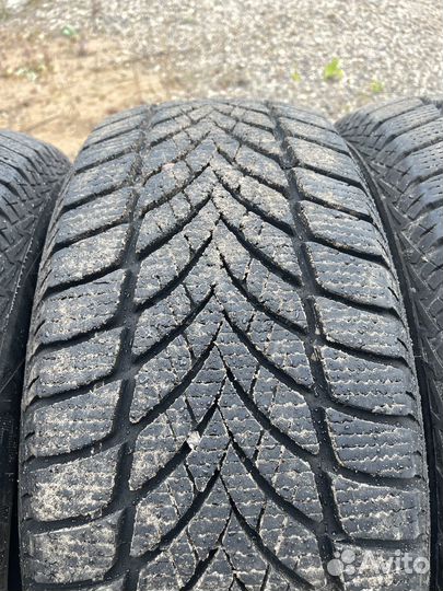 Goodyear Ultragrip Ice Arctic 205/55 R16 94T