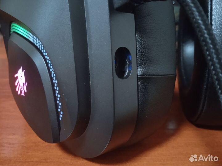 Проводные наушники с микрофоном