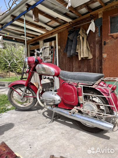 Мотоцикл ява и запчасти к нему