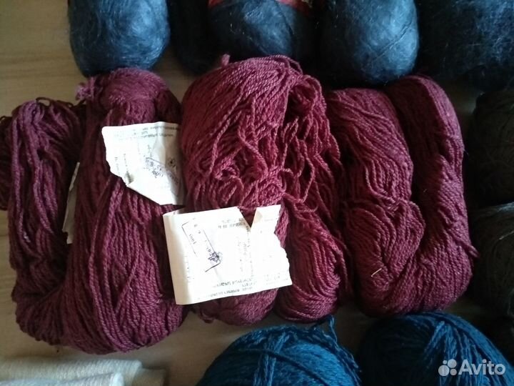 Пряжа, нитки, мулине, спицы, крючки для вязания