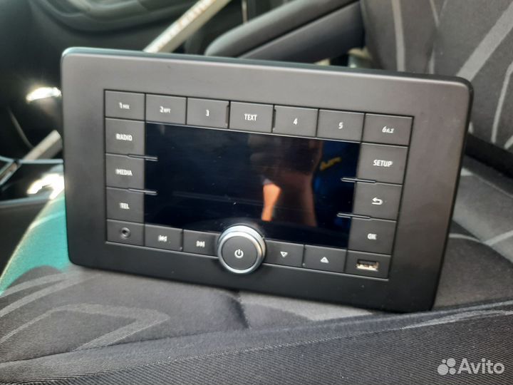 Магинитола заводская Renault Arkana