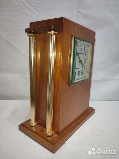Настольные часы с боем Владимир