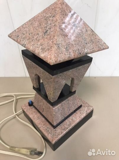 Лампа настольная из натурального камня