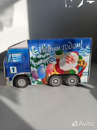 Новогодние подарки детям