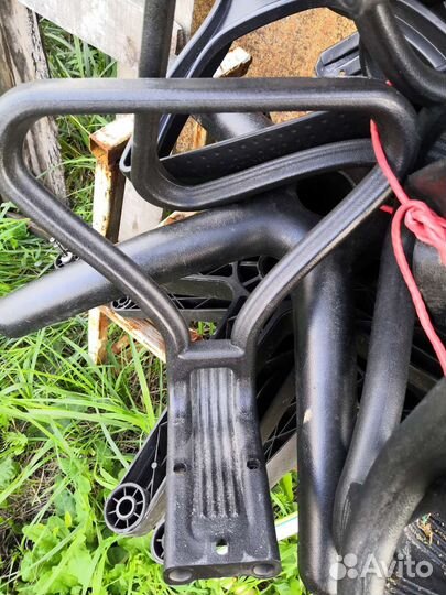 Подлокотник для офисного кресла