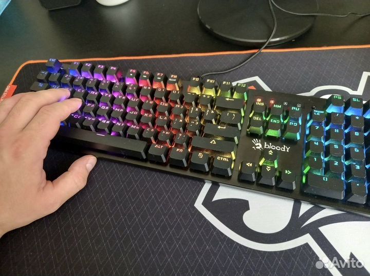 Игровая клавиатура A4Tech Bloody B820R