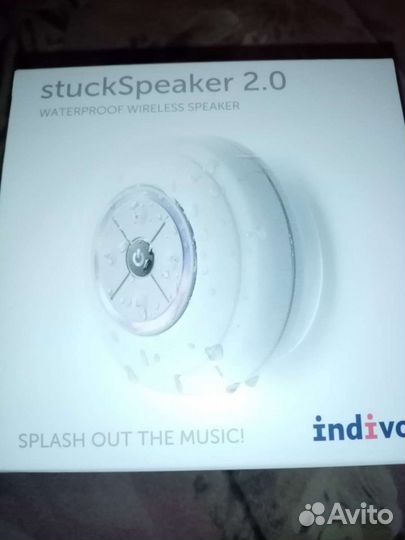 Беспроводная колонка синего цвета. Новая