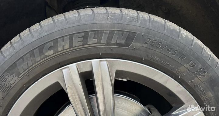 Michelin Pilot Sport 4 255/45 R19 104F