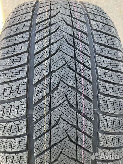 iLink SnowGripper II 295/40 R21 75U