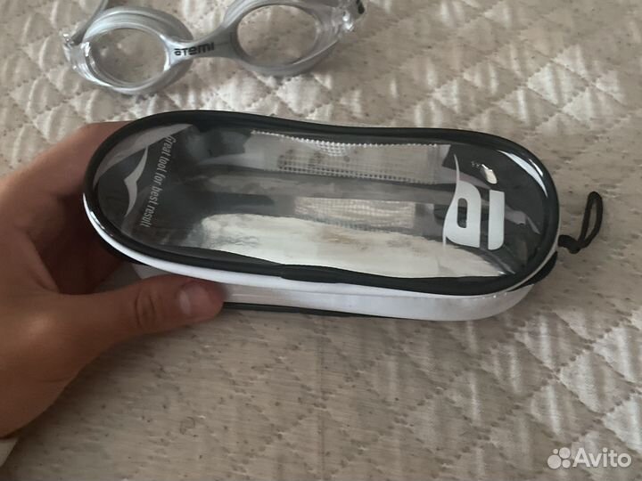 Очки для плавания