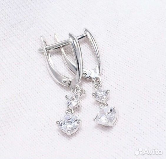 Серебряные серьги с фианитами