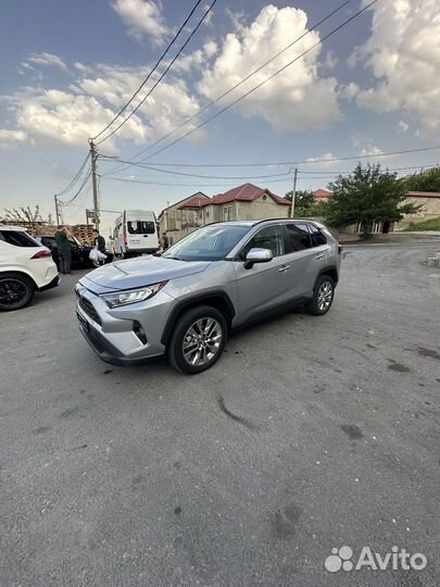 Toyota RAV4 2.5 AT, 2019, 20 000 км