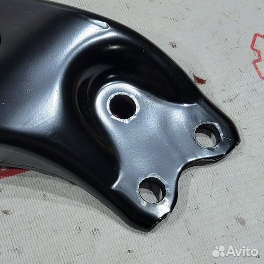 Рычаг подвески передний правый Toyota Camry XV50