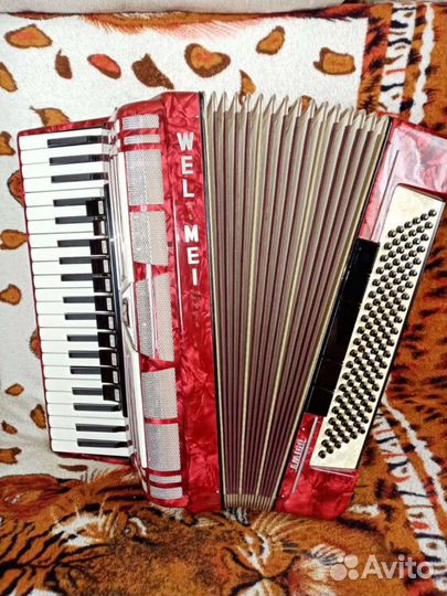 Аккордеон Weltmeister amigo