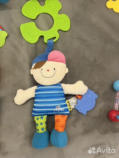 Развивающие игрушки, погремушки