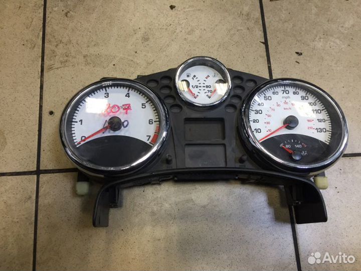 Панель приборов Peugeot 207