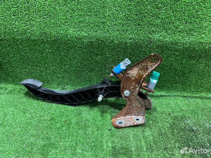 Педаль сцепления Renault Megane седан 1 2002