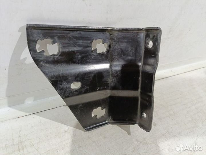 Кронштейн радиатора Geely Tugella FY11 2019