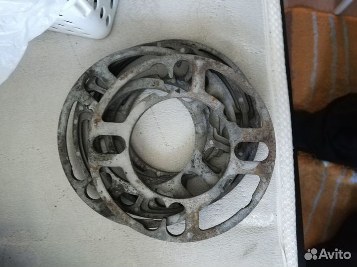 Продам проставки под колеса