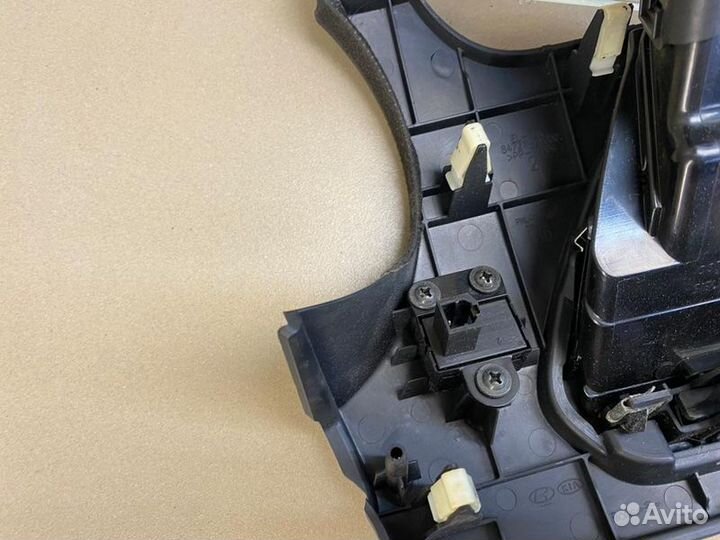 Дефлектор воздушный левый Hyundai Ix35 2.0 D4HA