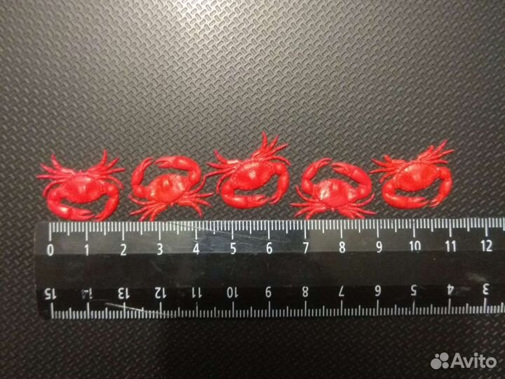 Пластиковые фигурки крабики