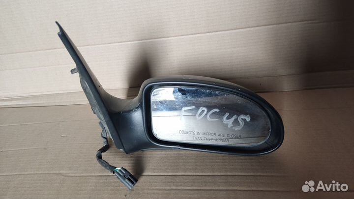 Зеркало правое Ford Focus 1